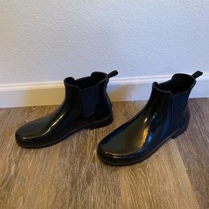 Hunter Chelsea Rain Boots - Excellent condition